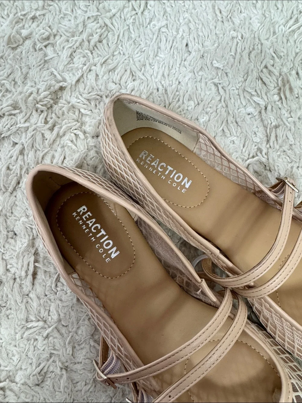 Kenneth Cole‎ Reaction Women’s Malibu Mary Jane Flat Size 8.5 Beige New